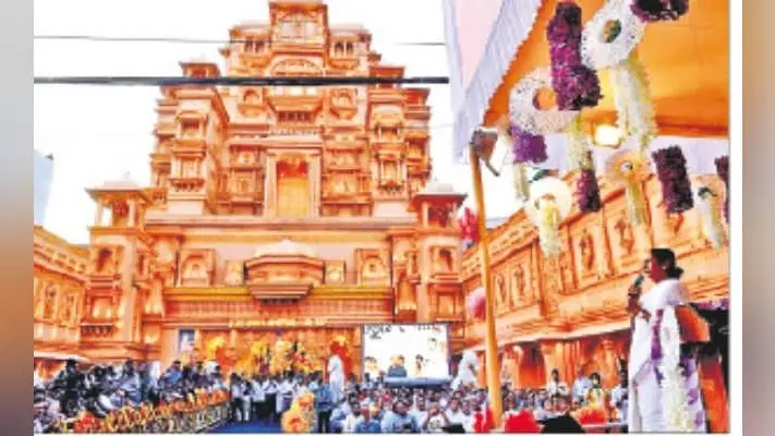 यहां फिल्म ”पद्मावत” के थीम पर बना है पूजा पंडाल