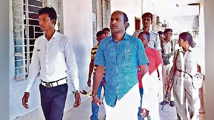 गुमला : बेटी से दुष्कर्म के आरोपी पिता को उम्रकैद की सजा, अश्लील वीडियो दिखा करता था वारदात