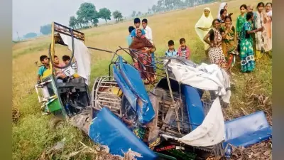 नवादा : बस व ऑटो की टक्कर में बाप-बेटा समेत चार की गयी जान