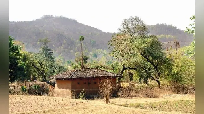 गरुड़पीढ़ी गांव, जिसके पाेर-पोर में समाया है आदिवासियों का भोलापन
