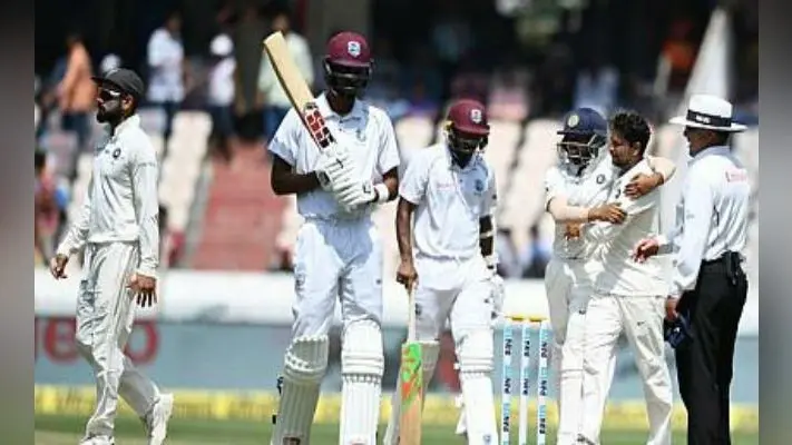IND vs WI, 2nd Test : पहले दिन रोस्टन चेज -होल्डर ने पारी संभाली, स्टंप तक WI 295/7