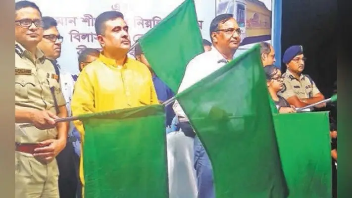कोलकाता : ऐप आधारित बस सेवा और रेस्तरां ऑन ह्वील की शुरुआत