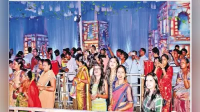 मां दुर्गा की आराधना में डूबा शहर, हर तरफ खुशियां