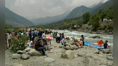 आतंकवाद से कश्मीर का सामाजिक ताना-बाना भी प्रभावित