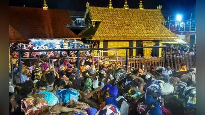 महिला के सबरीमला पहाड़ी चढ़ने की अफवाह के बाद विरोध शुरू