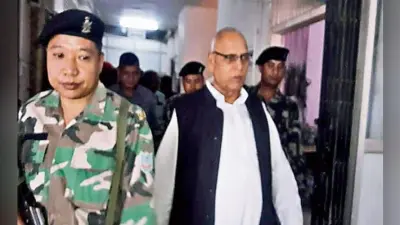 मरीज के साथ हुए दुर्व्यवहार की सूचना मिलने पर रिम्स पहुंचे स्वास्थ्य मंत्री, कहा, डॉक्टर साहब! मरीजों को लौटाइए नहीं