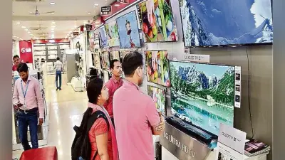 दिवाली में धूम मचाने को तैयार टीवी बाजार, जानें कौन सा अपके घर के लिए है फिट