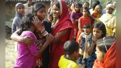 देवघर : रात के 2 बजे महगामा में अनियंत्रित ट्रक घर में घुसा, मां-बेटे की मौत