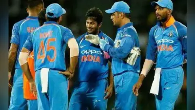 INDvsAUS : जानें किस महान तेज गेंदबाज ने कहा- ऑस्ट्रेलिया में जीत का प्रबल दावेदार है भारत