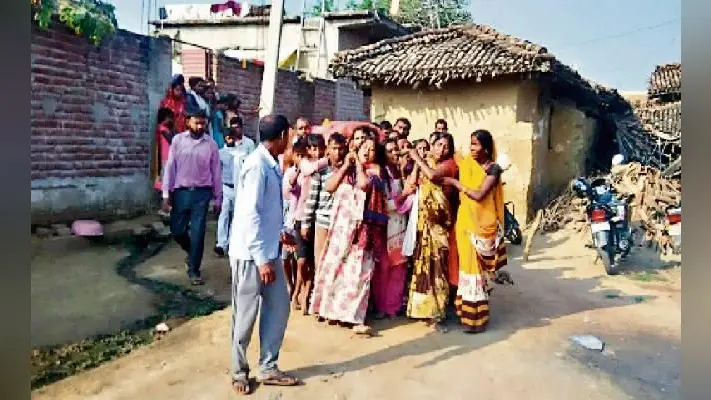 पांडू : ….जब पत्नी और बहनों ने दिया मजदूर के शव को कंधा
