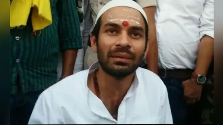 पटना : वृंदावन के लिए निकले तेज प्रताप ने बनारस में जमाया डेरा