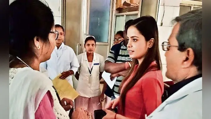रांची : …..जब एसडीओ ने सदर अस्पताल का किया औचक निरीक्षण, कहा- मरीजों के इलाज में कोताही न बरतें