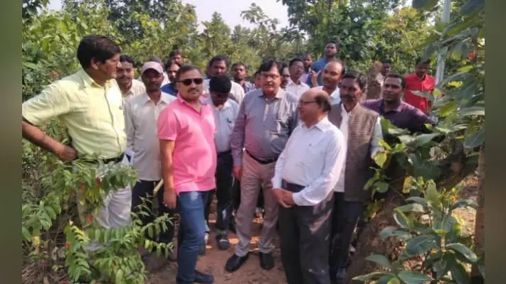 डीडीसी ने ललपनिया पहुंचकर लिया सरना महाधर्म सम्मेलन की तैयारियों का जायजा, समीक्षा बैठक की