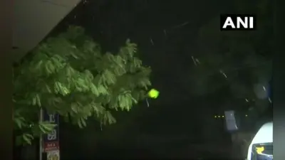 VIDEO: चक्रवाती तूफान गाजा ने नागपट्टनम में दी दस्तक, पैसेंजर ट्रेनें रद्द
