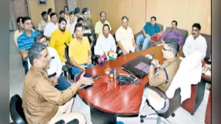 अब पुलिस पियेगी जनता की चाय