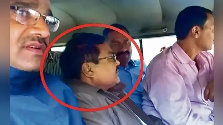 बेगूसराय में 6 लाख घूस लेते MDM को निगरानी ने किया गिरफ्तार, इधर, दानापुर नगर पर्षद के प्रधान लिपिक और सहयोगी भी गिरफ्तार