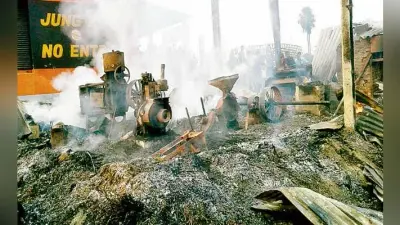 लाखों रुपये की दवाएं खाक चिकित्सा उपकरण भी जले