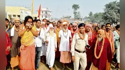 बीहट : कल्पवास मेले की तीसरी परिक्रमा में उमड़ी भीड़, परिक्रमा को देखने के लिए सड़क के दोनों किनारे उमड़े रहे श्रद्धालु