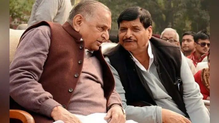 UP : मुलायम सिंह यादव के जन्मदिन पर सैफई में शिवपाल करायेंगे राजनीतिक दंगल