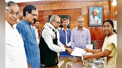 रांची : राज्यपाल से मिले वामदल, पारा शिक्षकों पर लाठीचार्ज करनेवालों पर कार्रवाई की मांग की