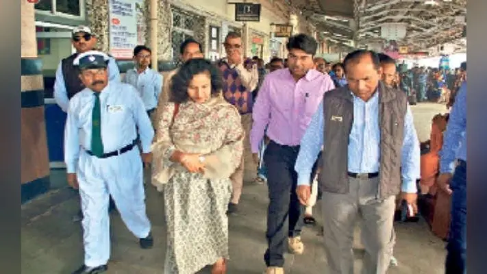 ऑटो व बाइक स्टैंड होगा लोहिया पुल के नीचे, सर्कुलेटिंग एरिया का होगा विस्तार