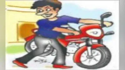 हैंडिल तोड़कर घर के सामने दिया घटना को अंजाम, वार्ड पार्षद के सामने बाइक उड़ा ले गये चोर