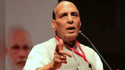 गृह मंत्री ने कहा – पाक अपनी हरकतों से बाज नहीं आ रहा, सेना आतंकियों को दे रही मुहंतोड़ जवाब