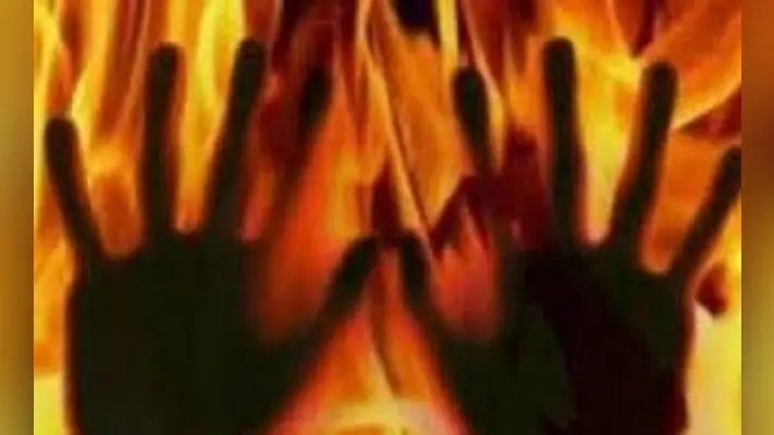 सनकी पिता की करतूत, दो मासूमों को किया आग के हवाले, ढाई वर्षीय बच्चे की मौत