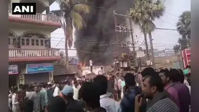 प्लास्टिक फैक्ट्री में लगी भीषण आग, कड़ी मशक्कत के बाद आग पर काबू पाया गया
