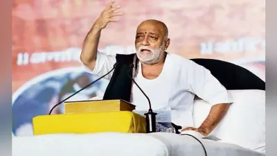 सिमरिया धाम में साहित्य महाकुंभ का दूसरा दिन, कलयुग में महामंत्र है राम का नाम : मोरारी बापू