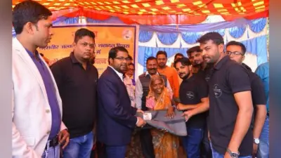 गुमला : एक हजार गरीबों के बीच वस्त्र का वितरण, युवाओं की जीवन संस्था ने की पहल