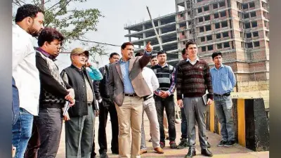 रांची : हरमू नदी की दुर्दशा देख भड़के नगर विकास सचिव, अधिकारियों से कहा, शहर का गंदा पानी हरमू नदी में गिर रहा