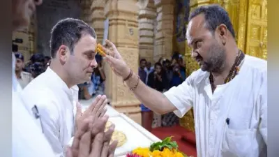 बोलीं स्मृति ईरानी- चुनाव नजदीक आते ही राहुल गांधी बन जाते हैं शिवभक्त