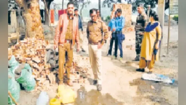 मालबाजार : 400 लीटर अवैध शराब नष्ट, छह दुकानें तोड़ी, दो गिरफ्तार