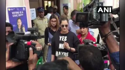 वोटर लिस्ट से नाम गायब होने पर भड़की ज्वाला गुट्टा, वोट डालने के बाद बोलीं सानिया मिर्जा- लोकतंत्र का अंग बने