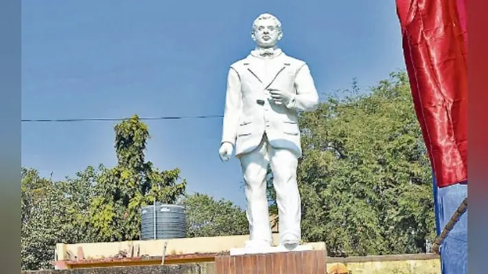सदर अस्पताल परिसर में होगा प्रतिमा का अनावरण, डॉ सुभाष मुखोपाध्याय को आज मिलेगा सम्मान