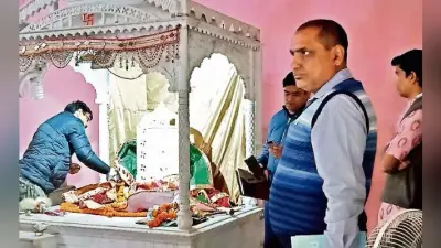 घाटशिला : दादी मंदिर से 10 लाख की चोरी, विरोध में बंद रहा बाजार