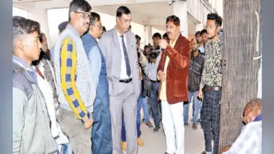 धनबाद : पीएमसीएच में दवा नहीं मिलने पर परिजनों का हंगामा