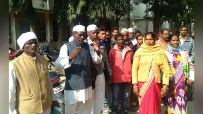 गुमला : 64 साल पुराने स्कूल को बंद करने का विरोध