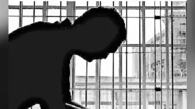 कोलकाता : अनशनरत माओवादी नेता को मनाने जेल पहुंचे जेल मंत्री