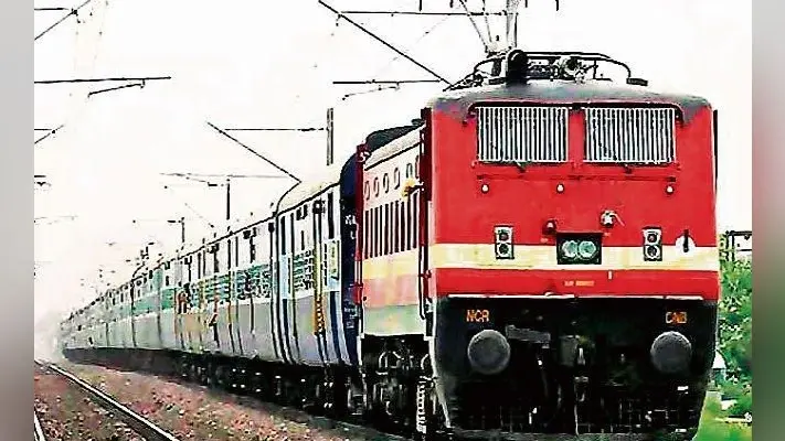 रांची : गैंगमैन और गेटमैन की तत्परता से दुर्घटनाग्रस्त होने से बची रांची-लोहरदगा ट्रेन