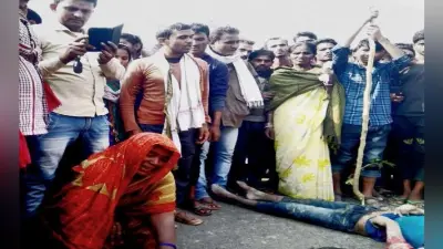 11000 करंट की चपेट में आया खेत में काम कर रहे बेटा, बचाने में पिता-पुत्र की मौत, सड़क जाम, आगजनी