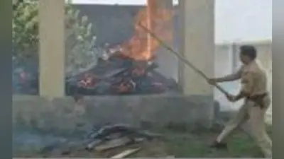 श्मशान घाट पर मांगा 1.5 लाख, नहीं देने पर कोरोना संक्रमित अधिकारी के शव के साथ लौटाया