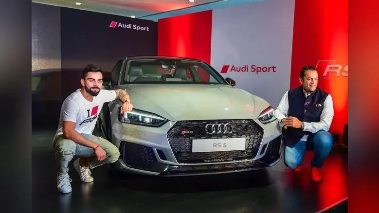 Virat Kohli Car Collection: किंग कोहली के गैराज में मौजूद लग्जरी कारें देती हैं उनके सफलता की गवाही