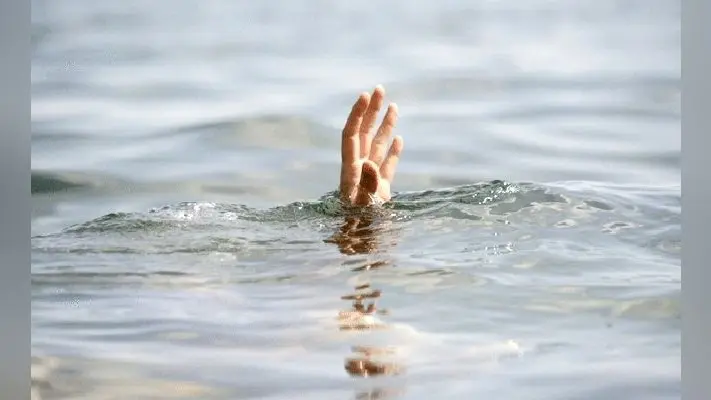 बिहार: गंगा नदी में डूबी नाव, करीब दर्जन भर लोग थे सवार, लापता की तलाश में जुटी SDRF की टीम