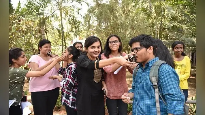 CBSE 12th Result 2018 : आर्ट्स में सुजल, कामर्स में उज्ज्वल और साइंस में सिद्धांत बने बिहार के टाॅपर