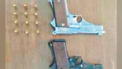 हावड़ा : दुर्गापुर व बर्दवान के दो लोग हथियार समेत गिरफ्तार