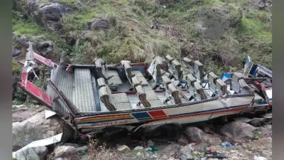 उत्तराखंड : 200 मीटर गहरी खाई में गिरी बस, मरने वालों की संख्या 48 हुई, पीएम मोदी ने जताया शोक