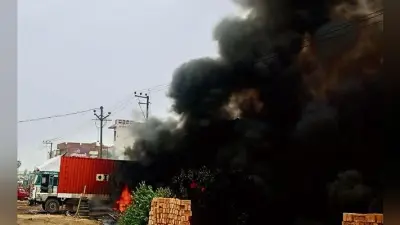 पटना: अनलोड हो रहे ट्रक में लगी आग, ब्लास्ट, दो मरे, 6 घायल, 3 गंभीर, दमकल की 10 गाड़ियां 4 घंटे के बाद पा सकीं आग पर काबू
