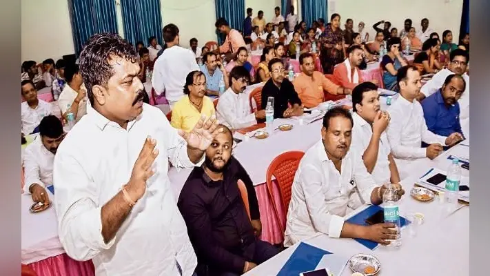 ”मर चुका है निगम, जीवित करने की जरूरत”